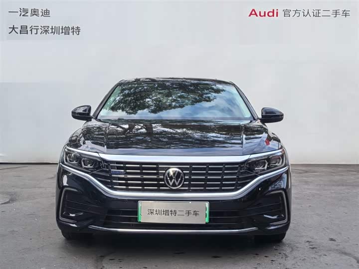 Фото 2 - Volkswagen Passat Hybrid