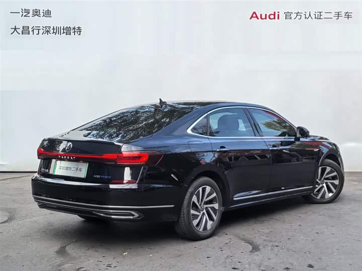 Фото 5 - Volkswagen Passat Hybrid