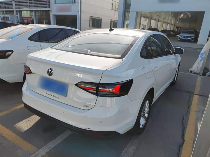 Фото 7 - Volkswagen Lavida