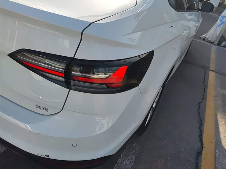 Фото 8 - Volkswagen Lavida