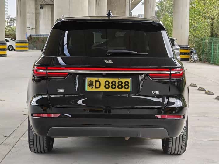 Фото 4 - LiXiang One