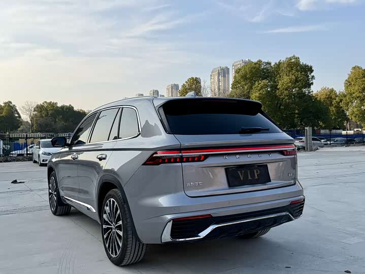 Фото 9 - Geely Monjaro