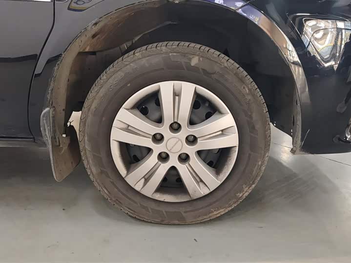 Фото 6 - Dongfeng Forthing Lingzhi M5