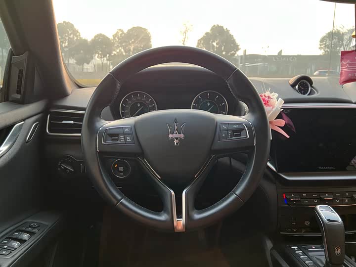 Фото 7 - Maserati Ghibli