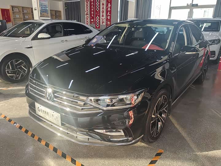 Фото 3 - Volkswagen Magotan