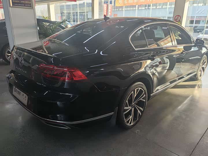 Фото 5 - Volkswagen Magotan