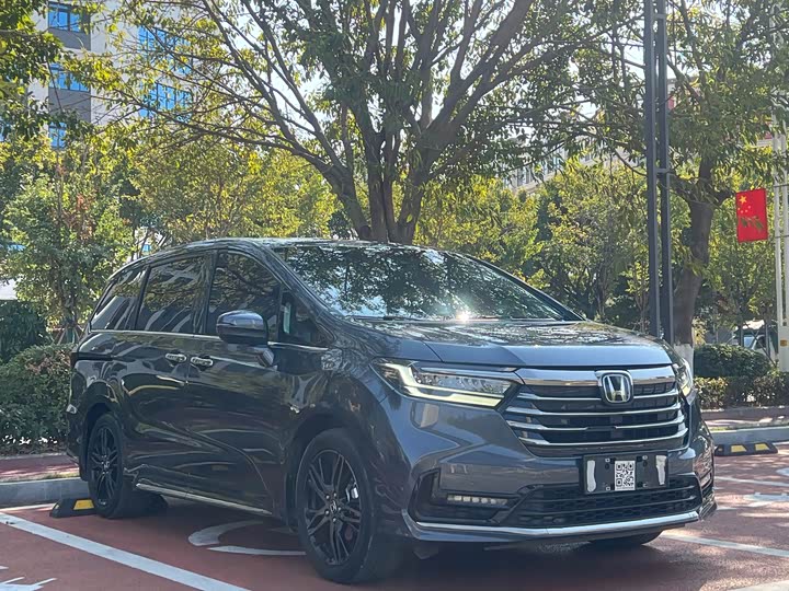 Фото 3 - Honda Odyssey