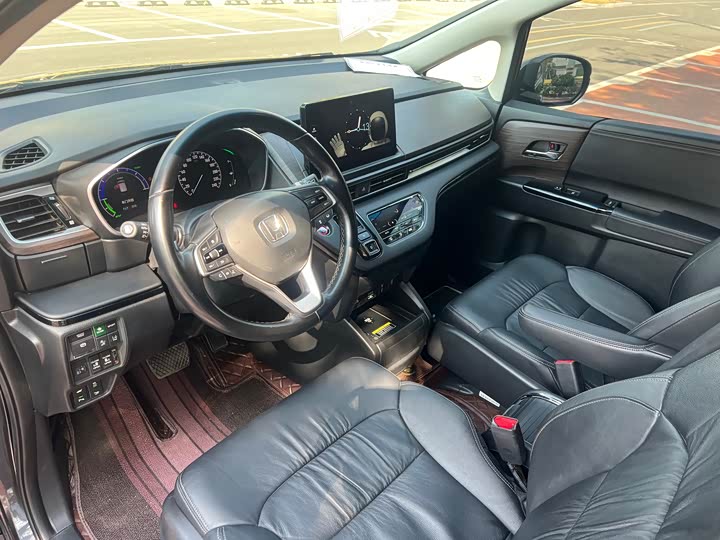 Фото 4 - Honda Odyssey