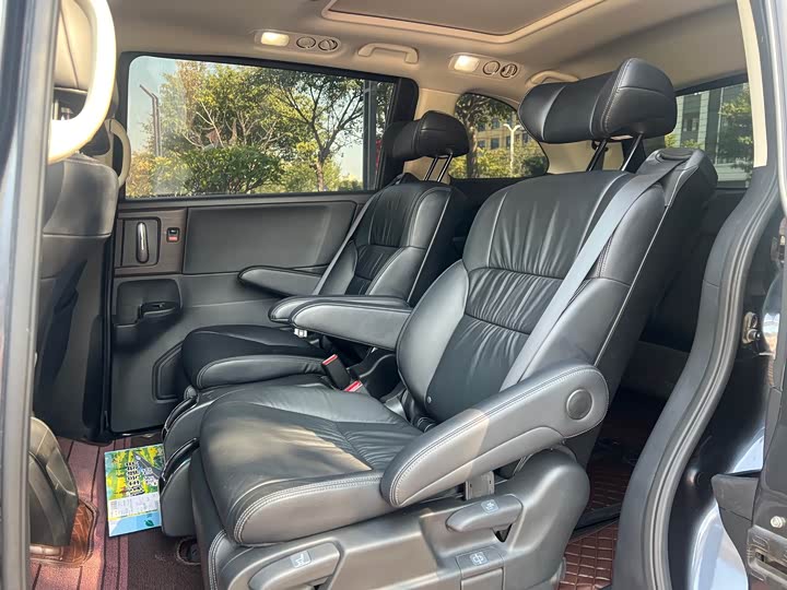 Фото 6 - Honda Odyssey