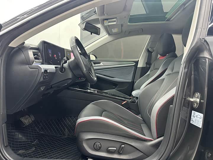 Фото 4 - Volkswagen Lamando L