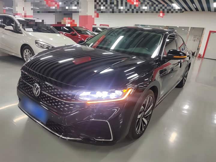 Фото 2 - Volkswagen Passat