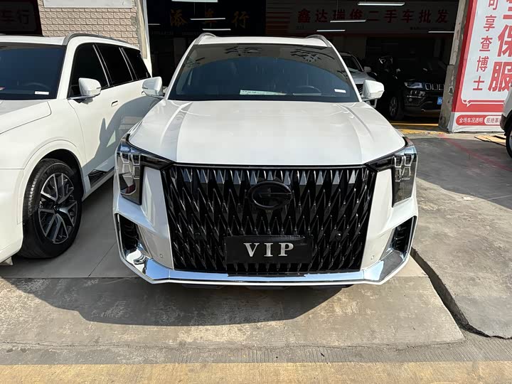 Фото 2 - GAC Trumpchi GS8