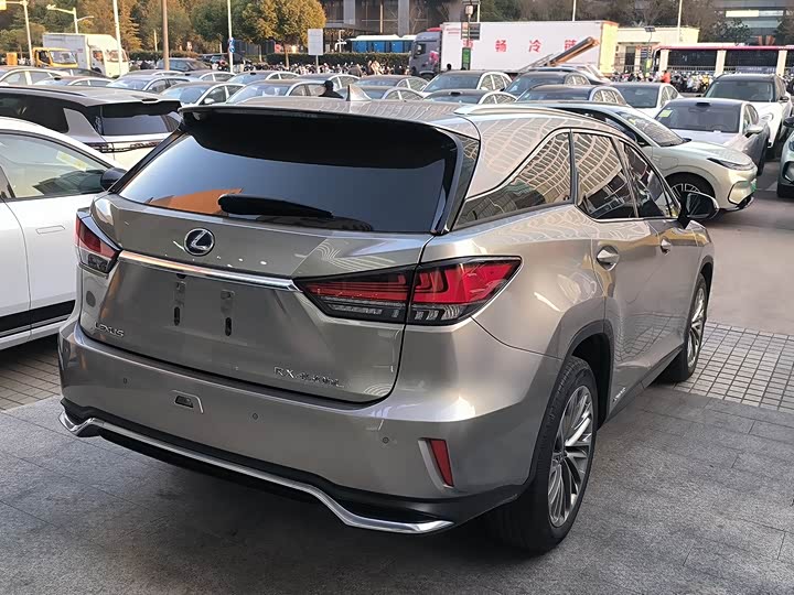 Фото 7 - Lexus RX