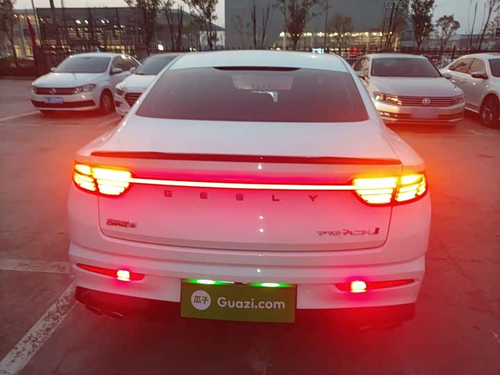 Фото 6 - Geely Preface