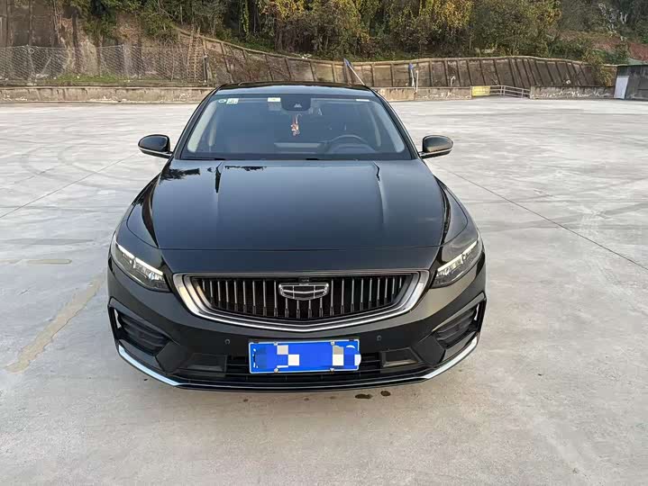 Фото 2 - Geely Preface