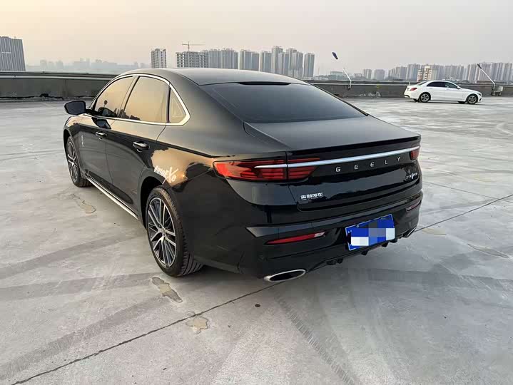 Фото 8 - Geely Preface