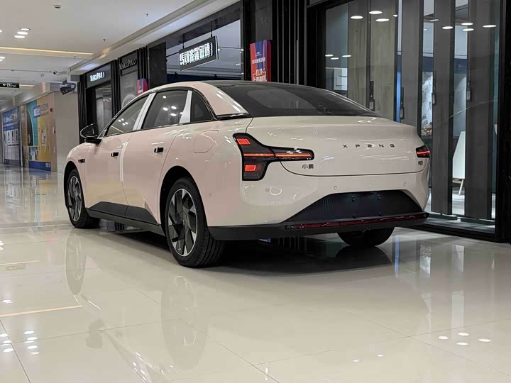 Фото 4 - XPeng Mona M03