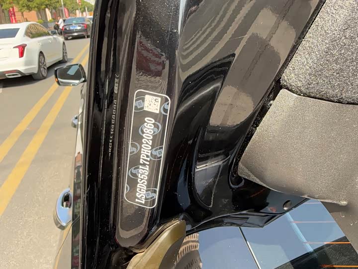 Фото 8 - Cadillac CT5