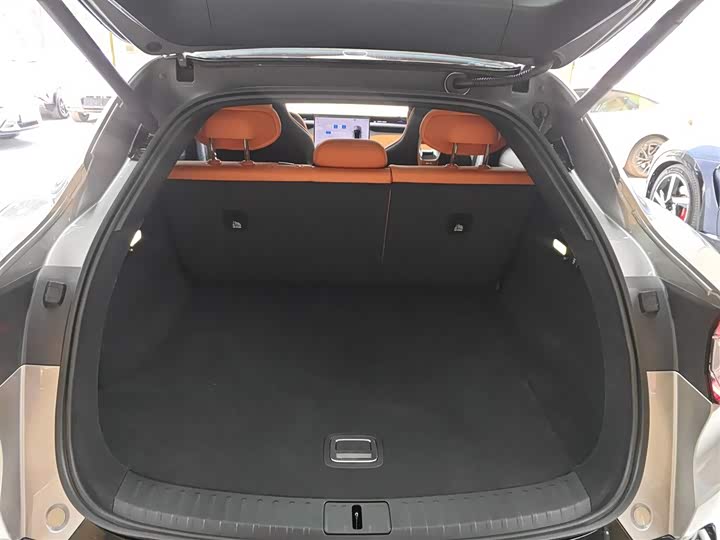 Фото 9 - Xiaomi YU7