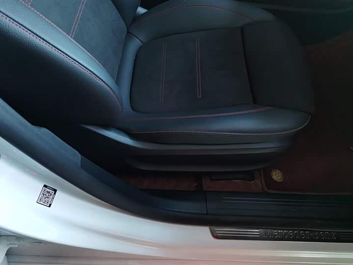 Фото 8 - Mercedes-Benz A-Class