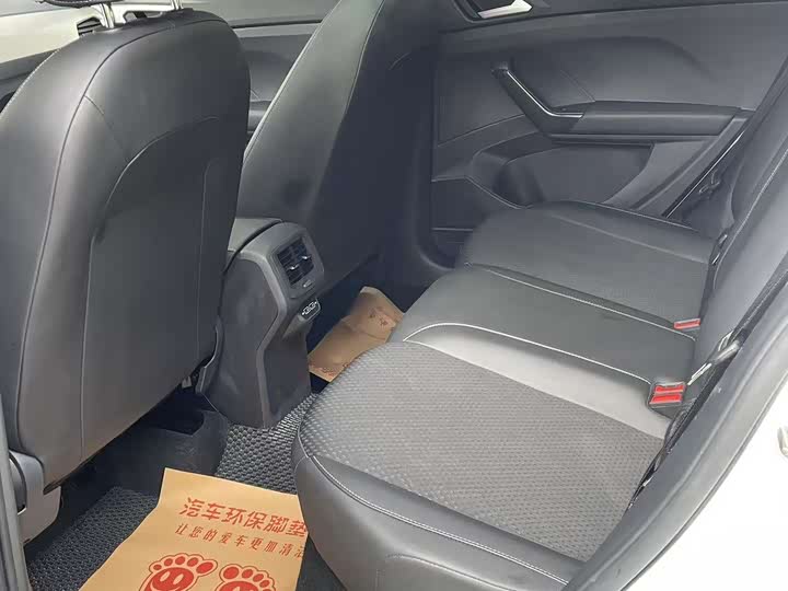 Фото 9 - Volkswagen Tacqua