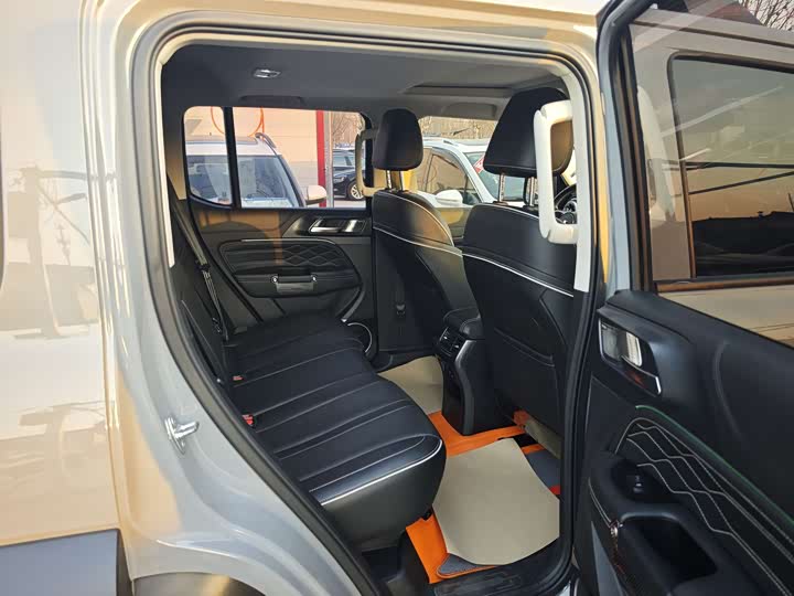 Фото 8 - Tank 300