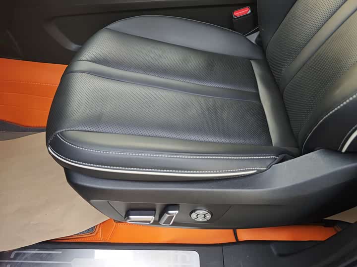 Фото 9 - Tank 300