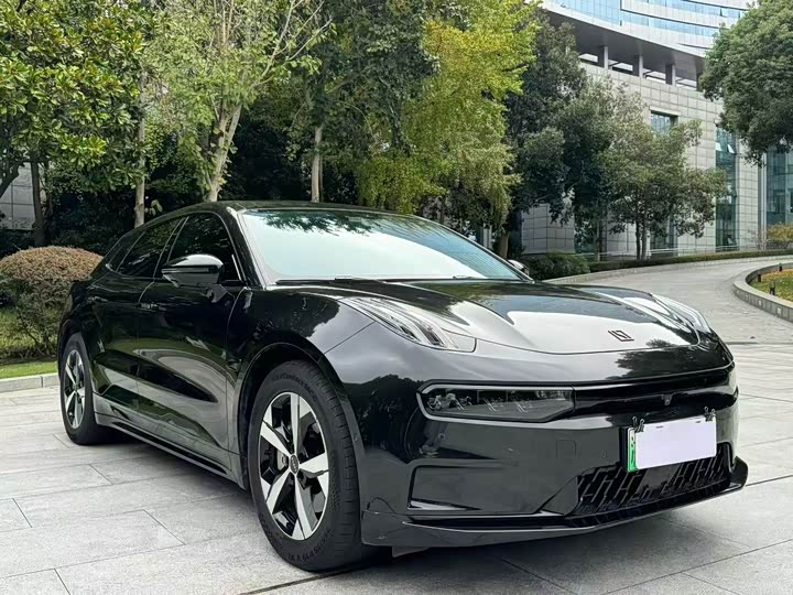 Фото 3 - Zeekr 001