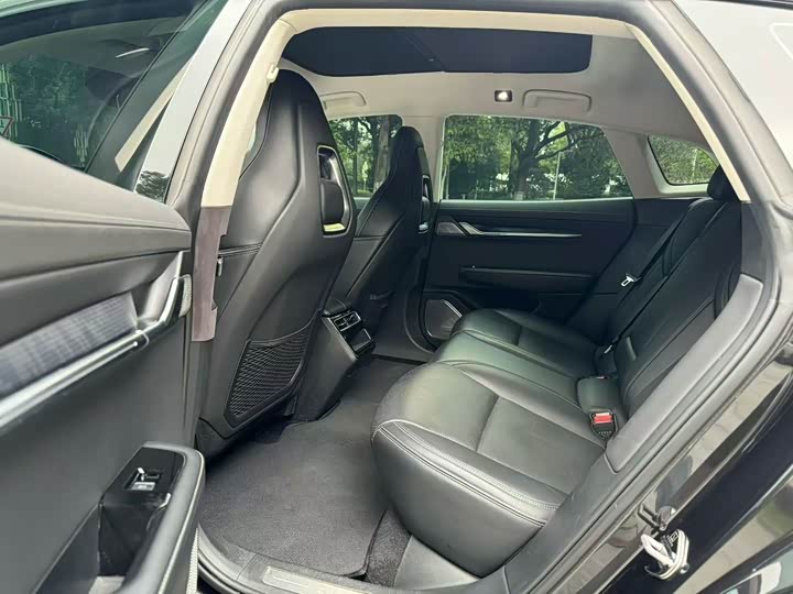 Фото 5 - Zeekr 001