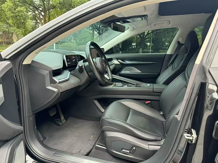 Фото 6 - Zeekr 001