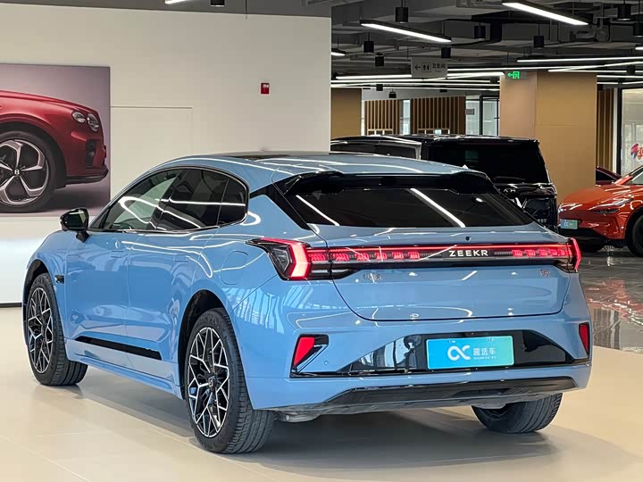 Фото 5 - Zeekr 001