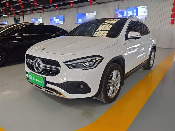 Фото 1 - Mercedes-Benz GLA-Class