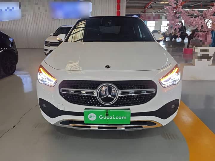 Фото 3 - Mercedes-Benz GLA-Class