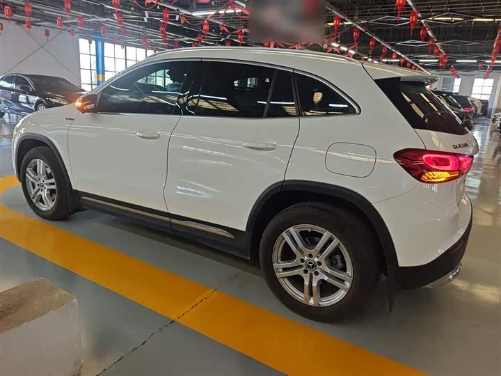 Фото 5 - Mercedes-Benz GLA-Class