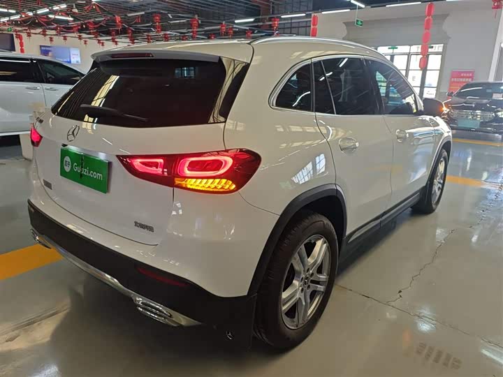 Фото 7 - Mercedes-Benz GLA-Class