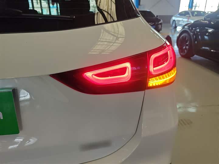 Фото 8 - Mercedes-Benz GLA-Class