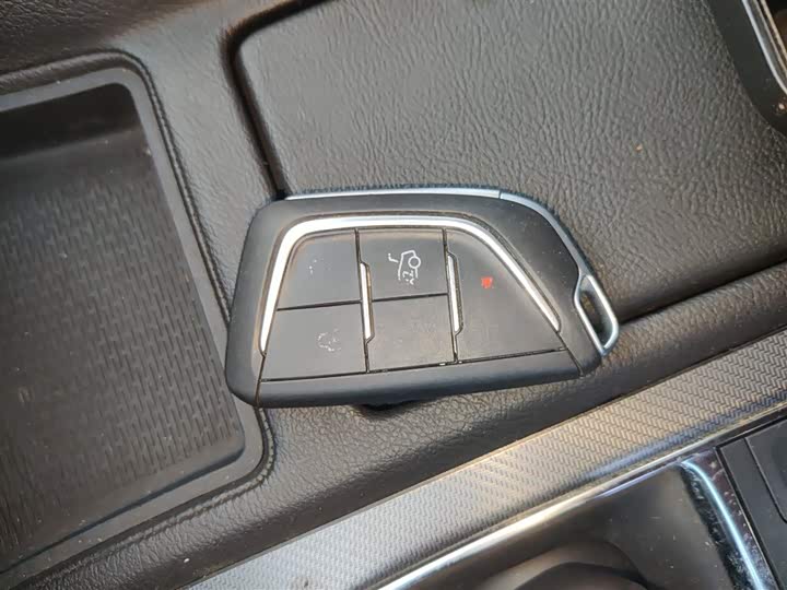 Фото 9 - Cadillac CT5