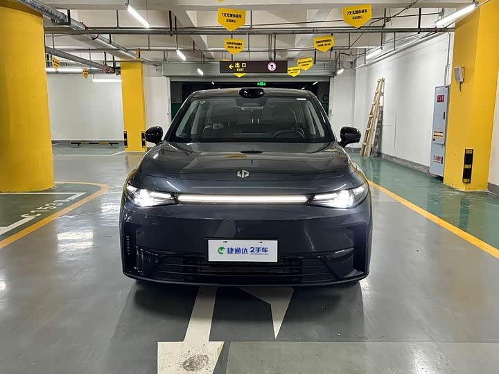 Фото 2 - Leapmotor C10