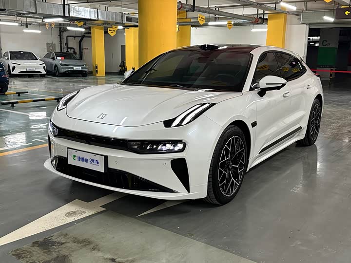 Фото 1 - Zeekr 001