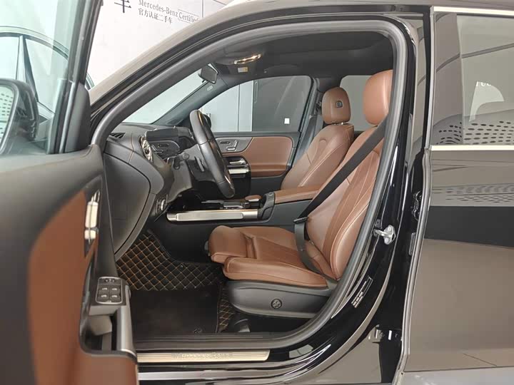 Фото 8 - Mercedes-Benz GLB-Class