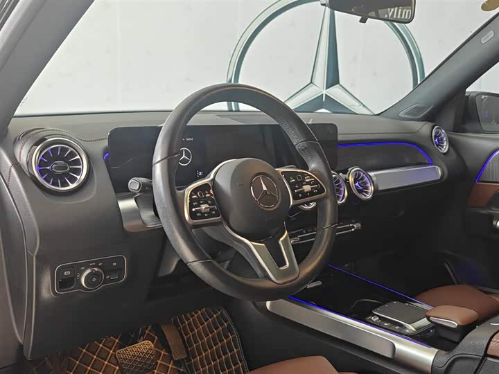 Фото 9 - Mercedes-Benz GLB-Class