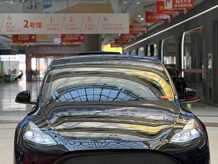 Фото 2 - Tesla Model Y