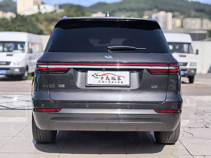 Фото 4 - LiXiang One