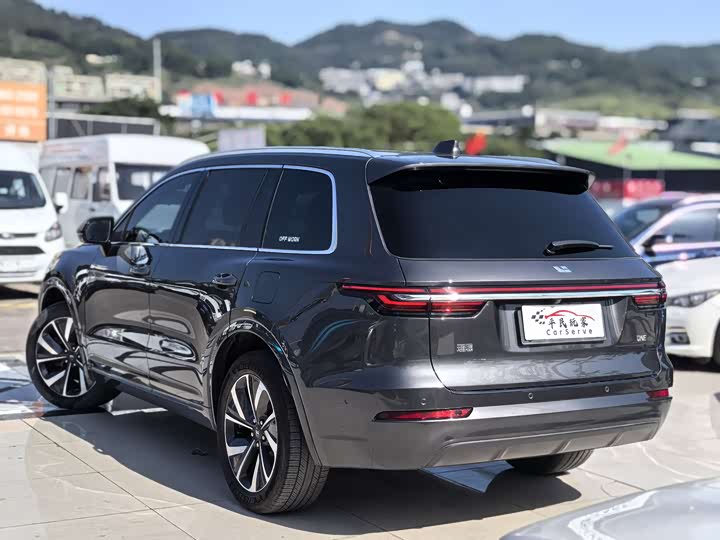 Фото 5 - LiXiang One