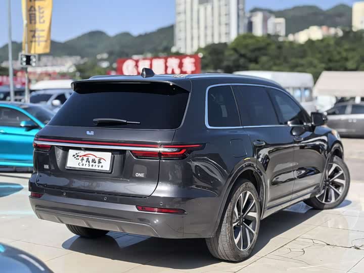 Фото 6 - LiXiang One