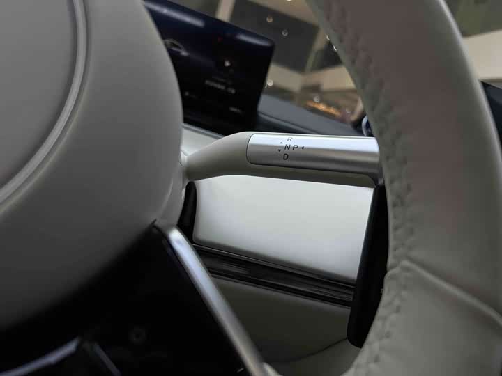 Фото 9 - Luxeed S7