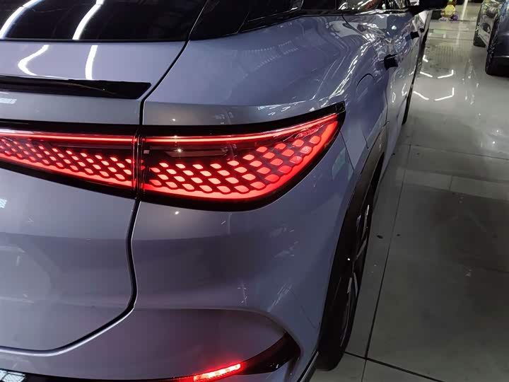 Фото 8 - BYD Sea Lion 07 EV