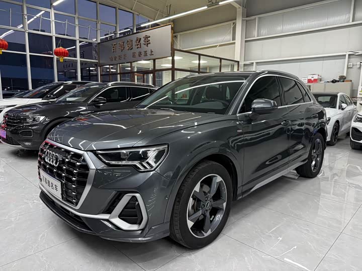 Фото 1 - Audi Q3