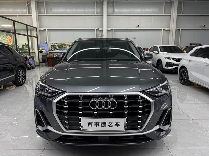 Фото 2 - Audi Q3