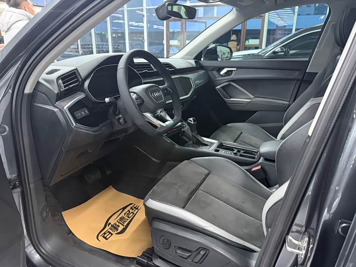 Фото 4 - Audi Q3